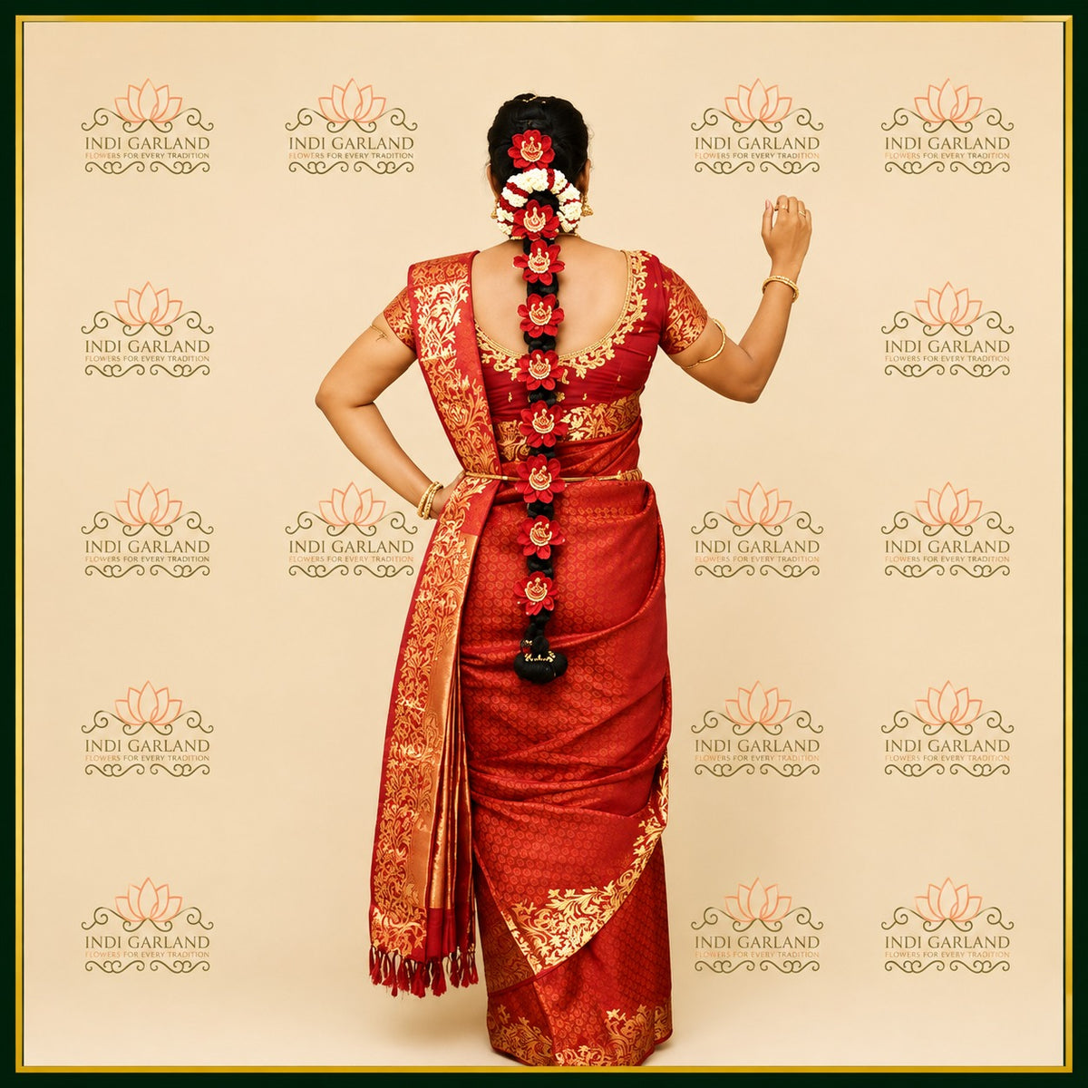 Rakt Kamal Veni – Red Rose Petals & Kolkata Jasmine Traditional Floral Braid Arrangement